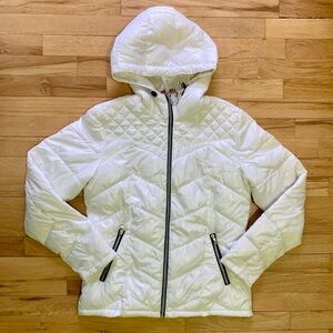 Pink Platinum White Quilted Hooded Puffer Jacket 🤍 NWT/Unused – Size S